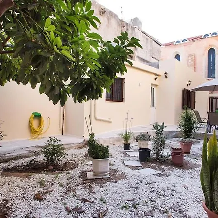 Kalliston City House With A Yard La Canea Exterior foto