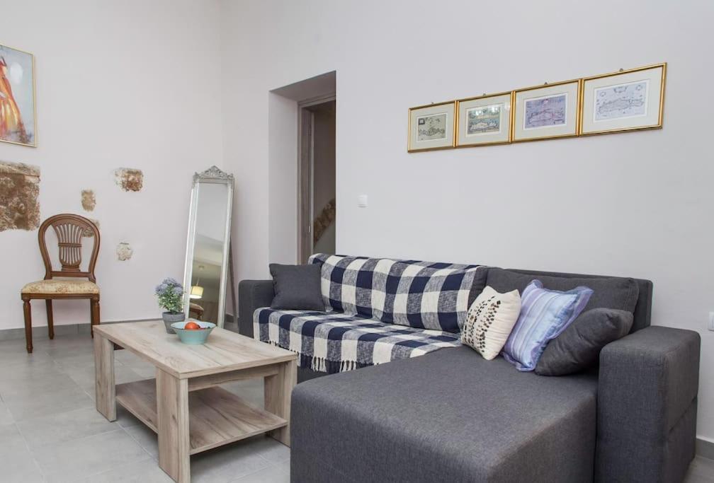 Kalliston House With A Yard Holiday home Chania (Crete)