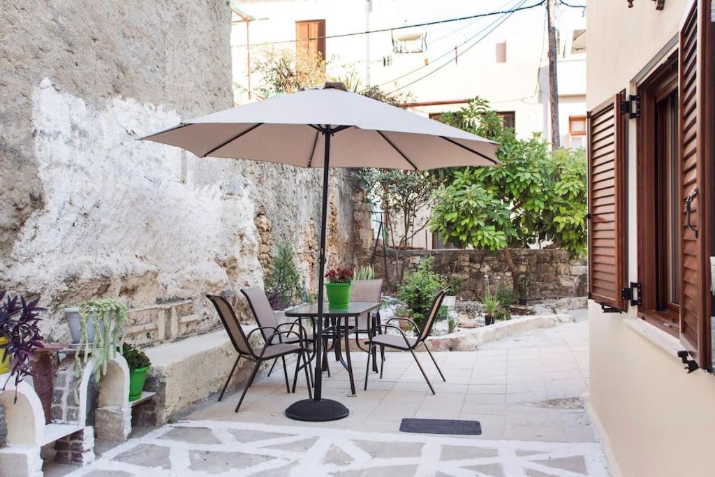 Kalliston House With A Yard Chania (Crete)